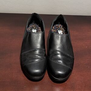 SAS Nora Tripad Comfort Women's Black Slip-On Shoes Croc Pattern Accent 7.5 W